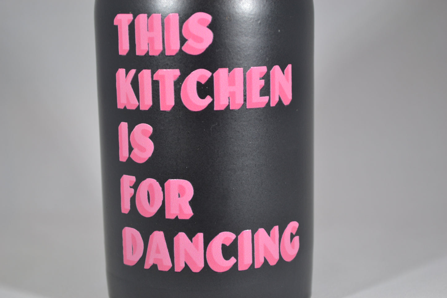 Oliedispenser 'This kitchen is for dancing'