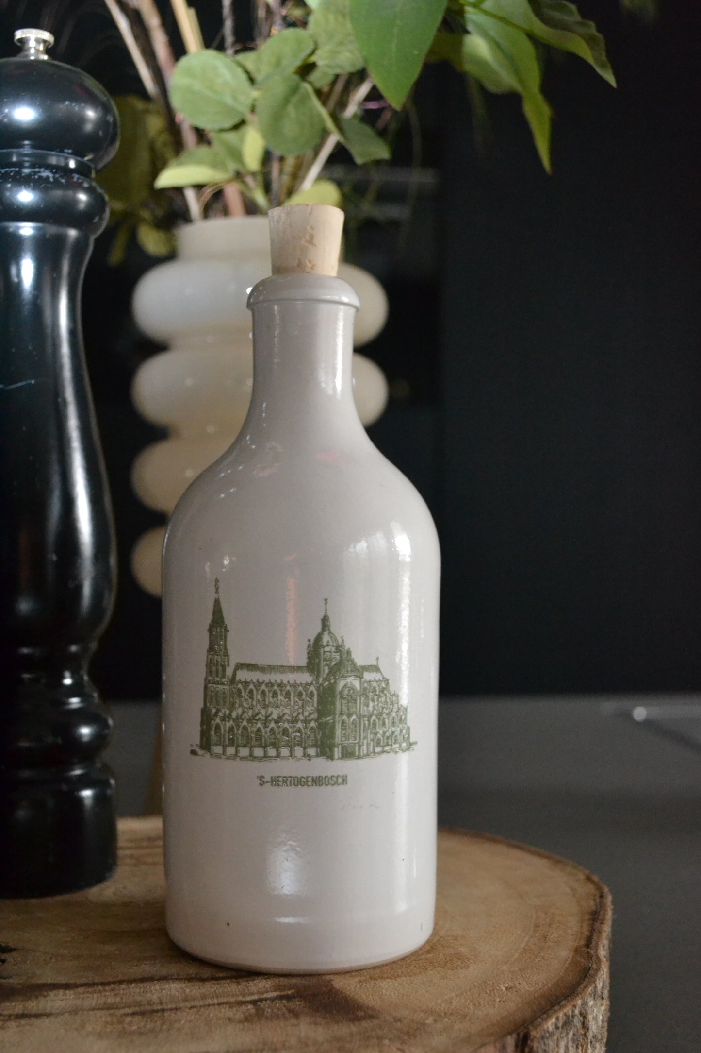 Oliedispenser  'Onze Sint Jan'