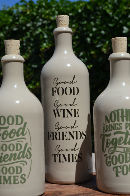 Oliedispenser 'Good Food, Good Wine, Good Friends'